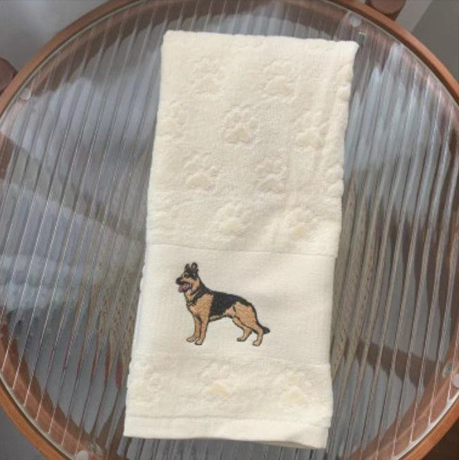 Asciugamano assorbente con ricamo a forma di cane
