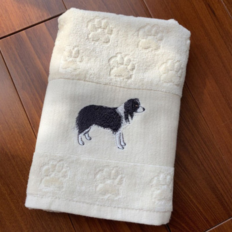Asciugamano assorbente con ricamo a forma di cane