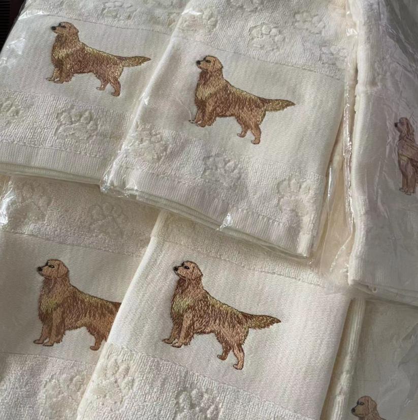 Asciugamano assorbente con ricamo a forma di cane