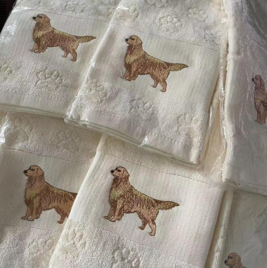 Asciugamano assorbente con ricamo a forma di cane